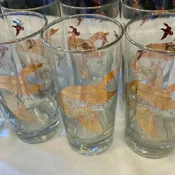 Set of 8 Vintage Ducks  in Flight High Ball Glasses, Gold Mallards - Picture 15 of 15